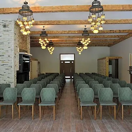 Feel & Live Restaurant Sapanca מלון *